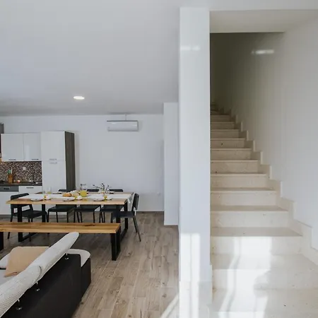 House Marija Drvenik Mali * Trogir