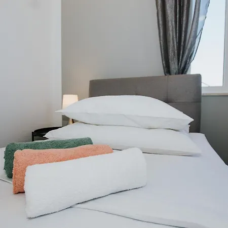 House Marija Drvenik Mali * Τρογκίρ