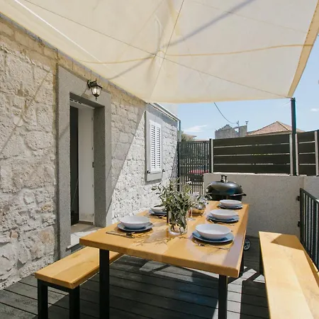 House Marija Drvenik Mali Трогир