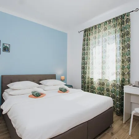 House Marija Drvenik Mali * טרוגיר